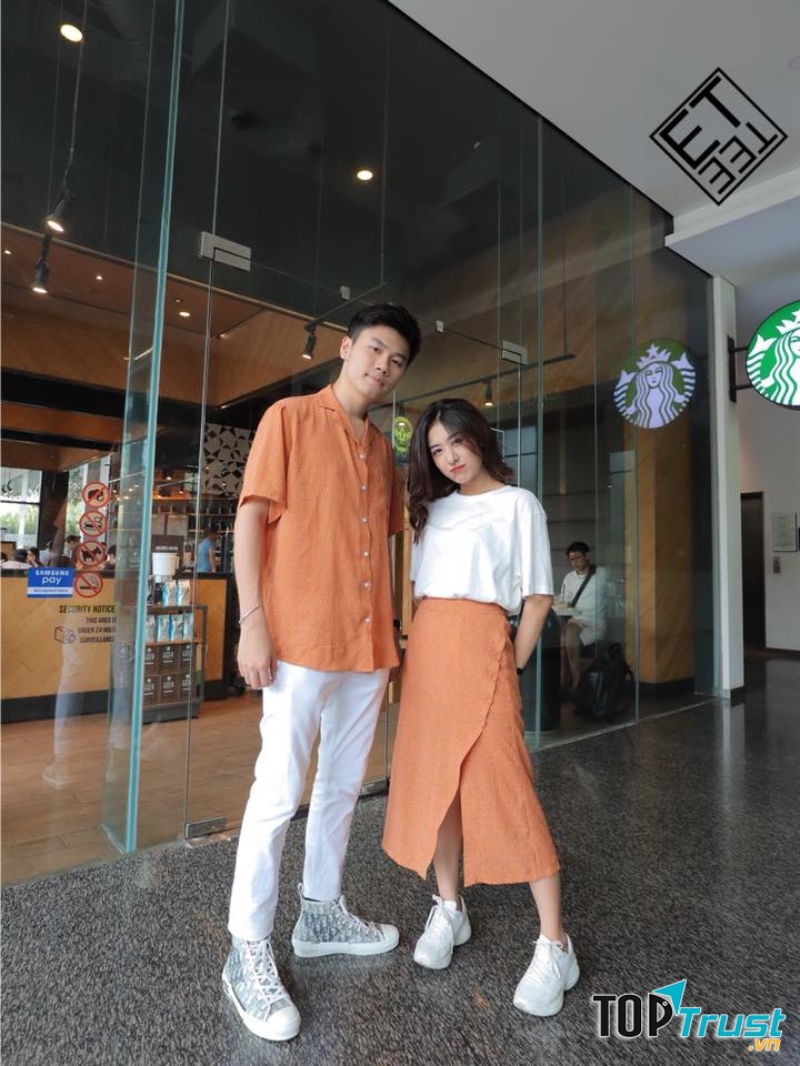 Đến đây bạn có thể lựa chọn những set đồ cho cặp đôi rất hợp trend, cá tính