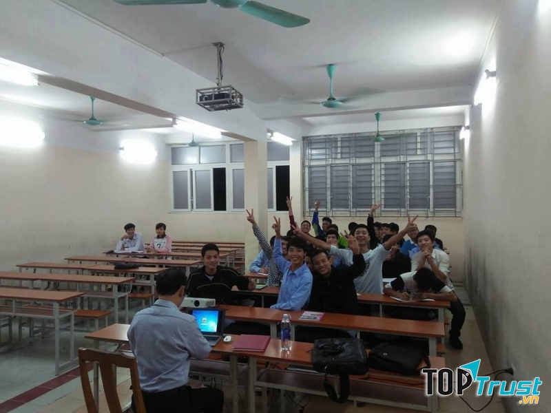 Không chơi với bọn có gấu