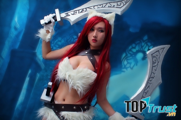 Rinnie Riot cosplay Katarina Mèo Kitty