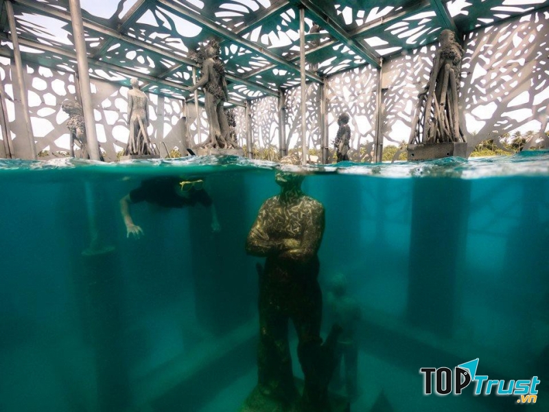 Phòng trưng bày nghệ thuật thủy triều độc đáo tại Fairmont Maldives - Sirru Fen Fushi