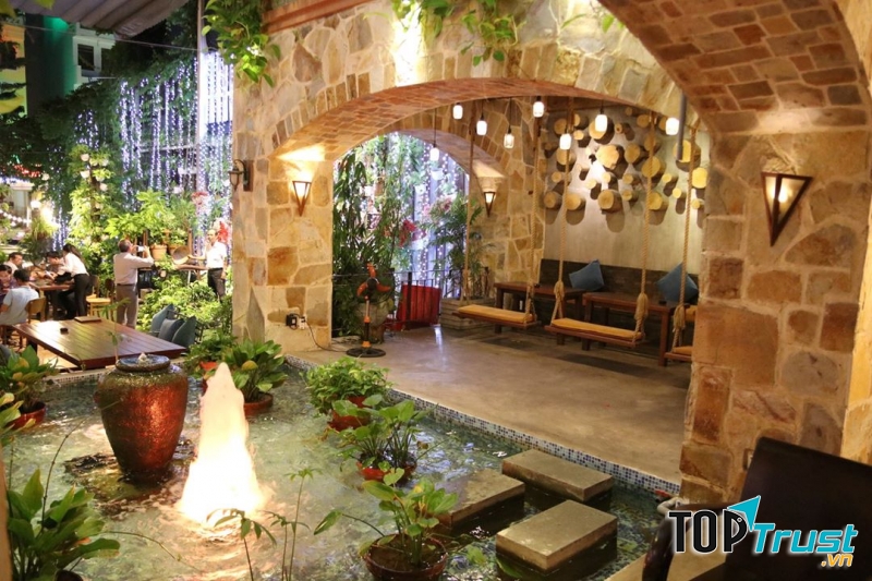 Family Gardens Cafe