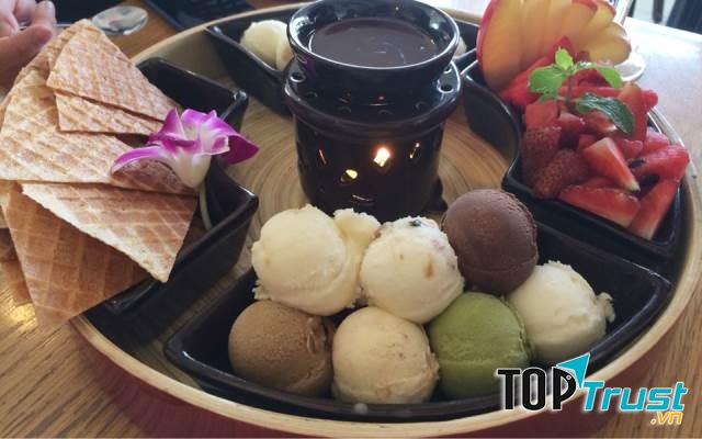 Lẩu kem tại Fanny.