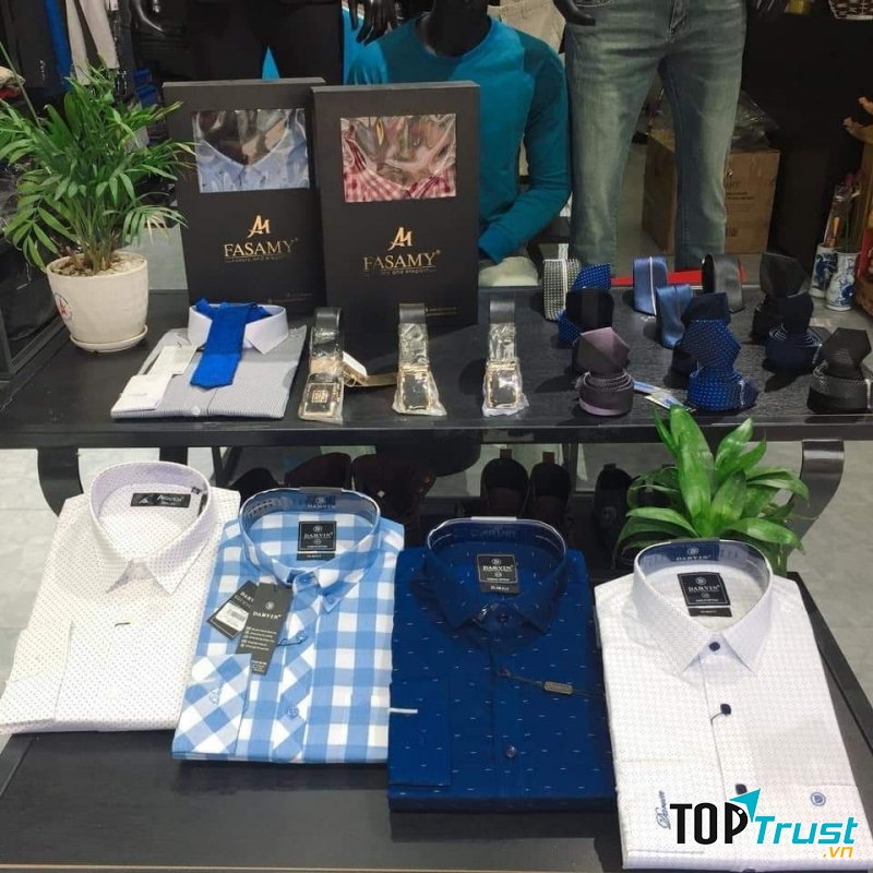 Sơ mi công sở kiểu dáng đẹp và gam màu sang trọng  nhưng không kém phần trẻ trung.