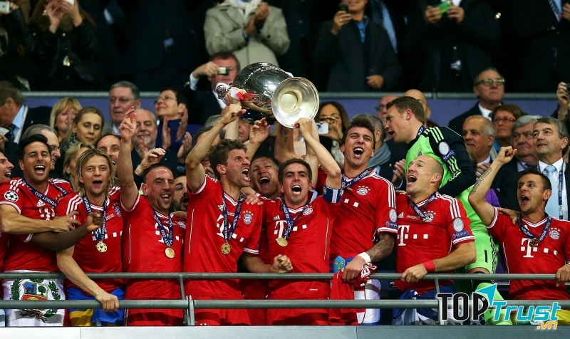 Bayern đã đăng quang năm 2013 sau khi đánh bại Dortmnd