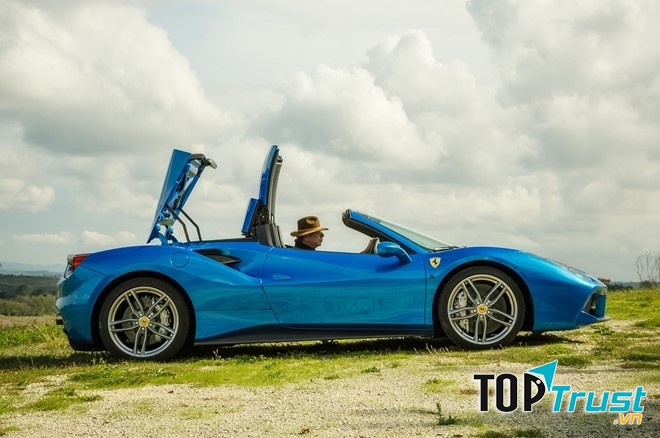 Ferrari 488 Spider 2016