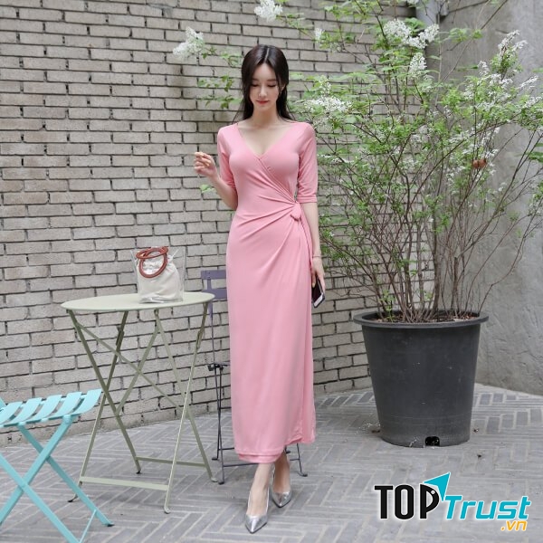 Mẫu đầm suông quyến rũ, tinh tế