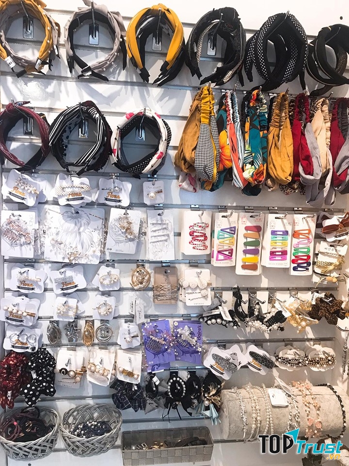 Fiona Accessories