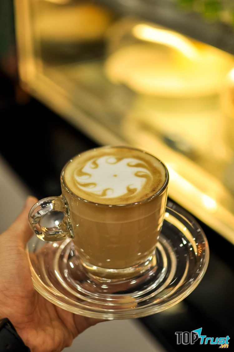 Flat White Coffee, Teas & Cakes