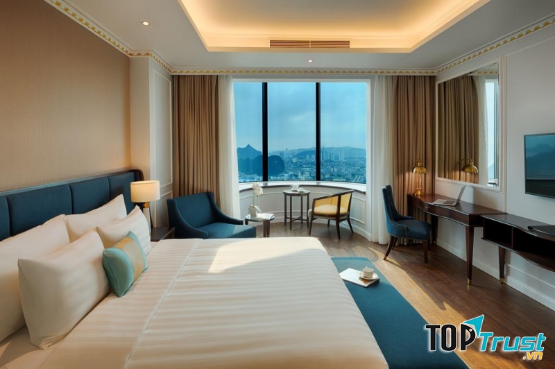 FLC Halong Bay Golf Club & Luxury Resort