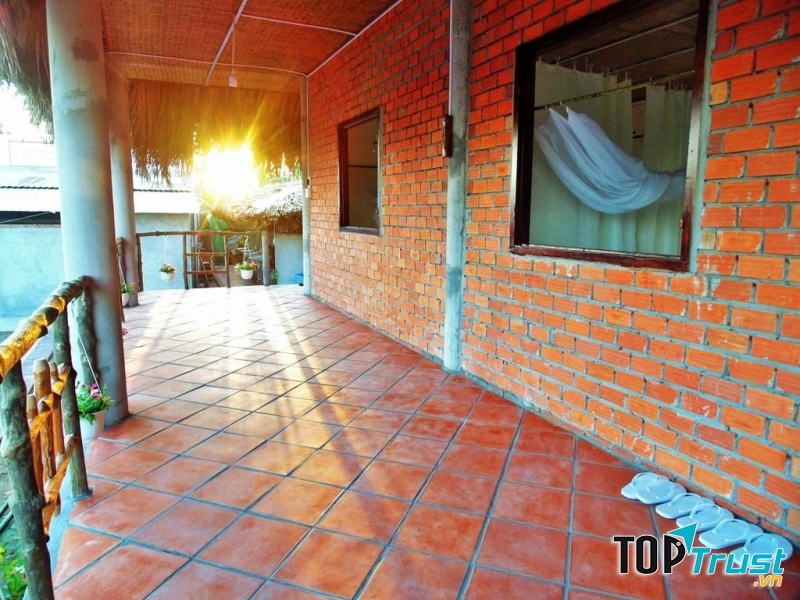 Flower & Frog Homestay (Ngôi nhà Hoa Ếch)