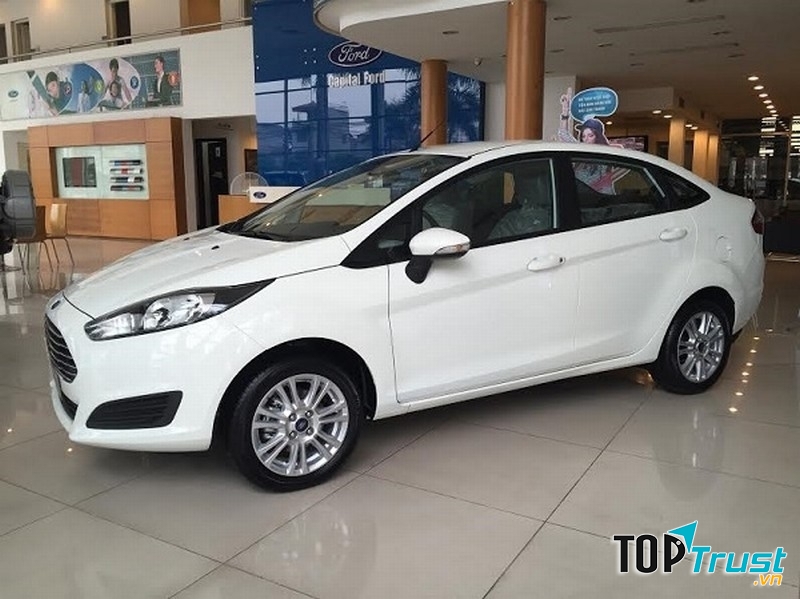 Ford Fiesta Titanium sử dụng số tự động trong phân khúc giá rẻ