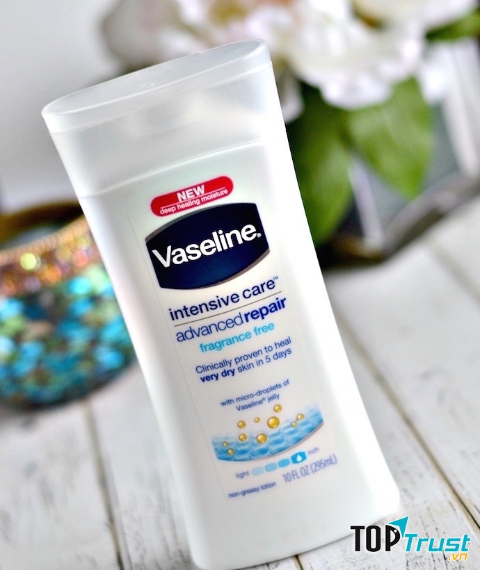 Vaseline Intensive Care Advanced Repair Unscented Body Lotion moisturizes dry skin