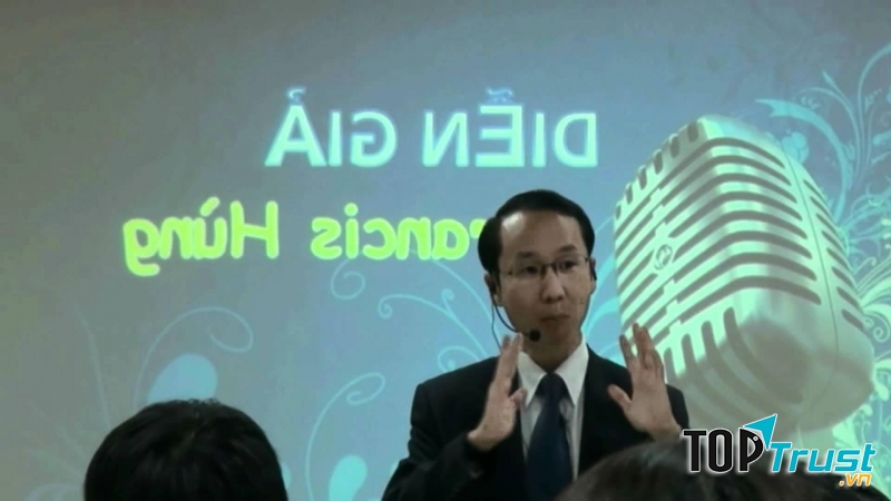 Francis Hùng (Vương Hữu Hùng)