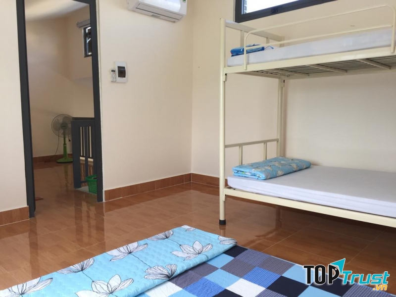 Phòng ở đây được trang trí rất đơn giản, sạch sẽ, thoáng mát