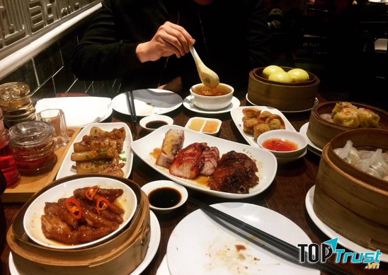 Fu Rong Hua Cantonese Restaurant