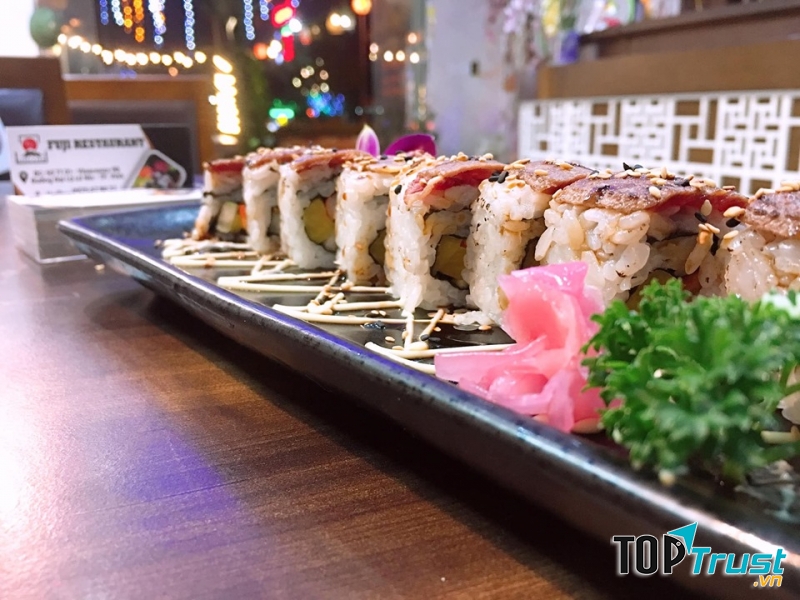 Sushi - món ăn được xem như là linh hồn của ẩm thực Nhật Bản.