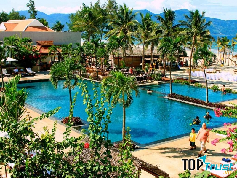 Bể bơi Furama Đà Nẵng