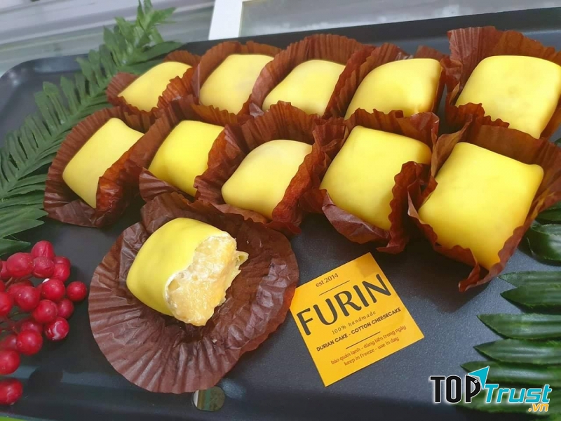 Những chiếc bánh Crepe được gói lại đẹp mắt