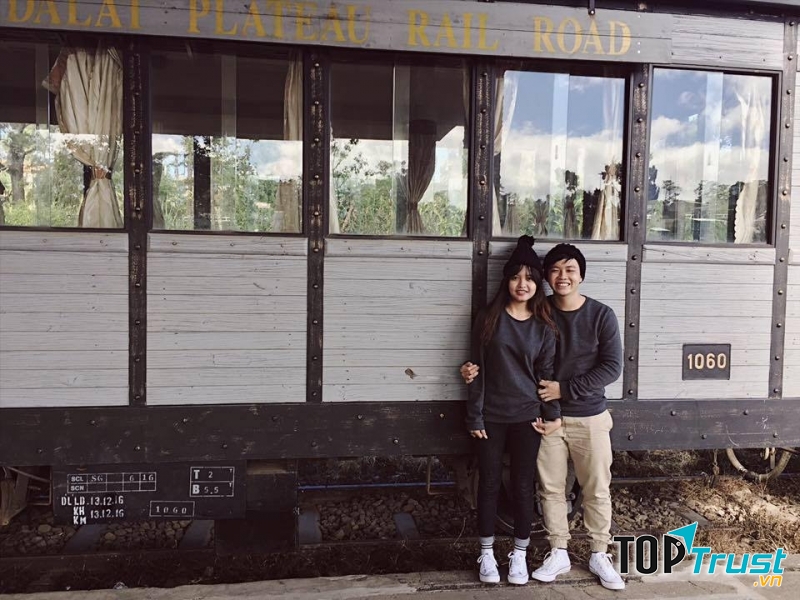 Rất nhiều bạn trẻ tới đây để lưu giữ hình ảnh đẹp