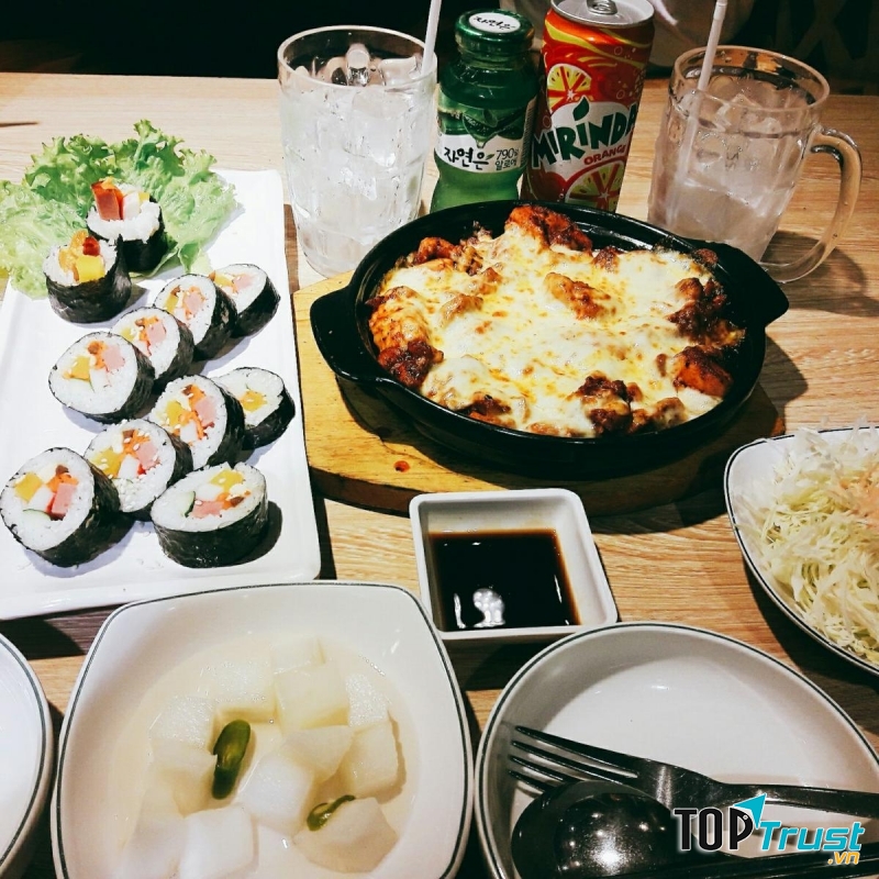 Gà phô mai tại - Papa Chicken & Von's Chicken