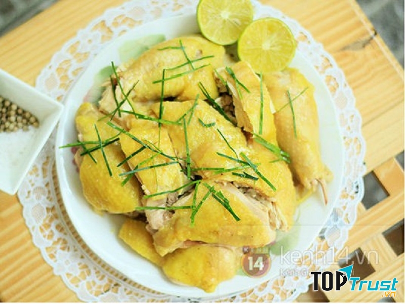 Gà hấp lá chúc