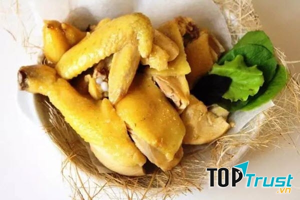 Gà hấp muối hột