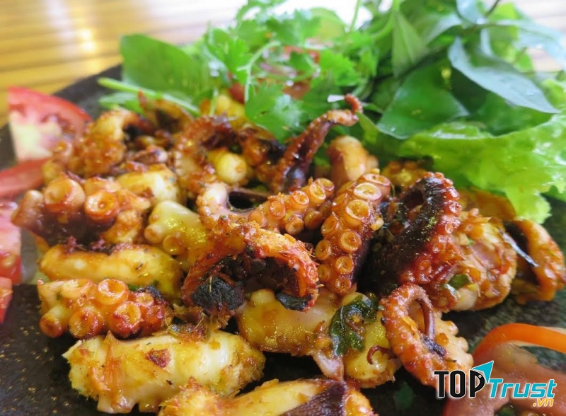 Gà Nướng & Bạch Tuộc Nướng Bà Hạt