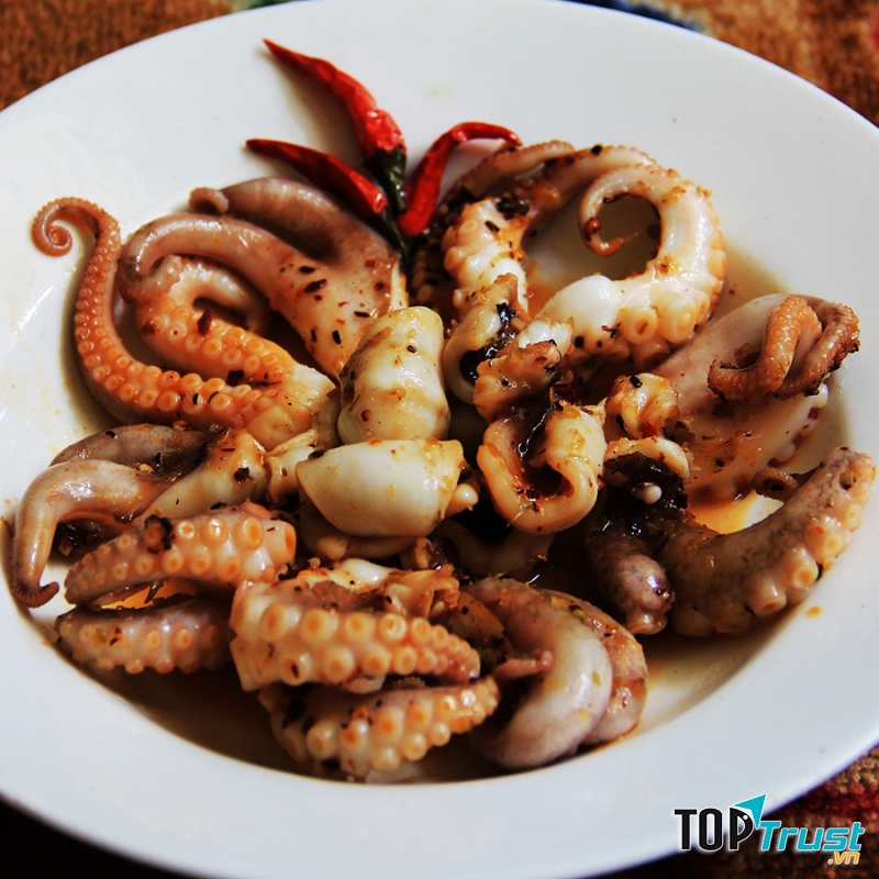 Gà Nướng & Bạch Tuộc Nướng Bà Hạt