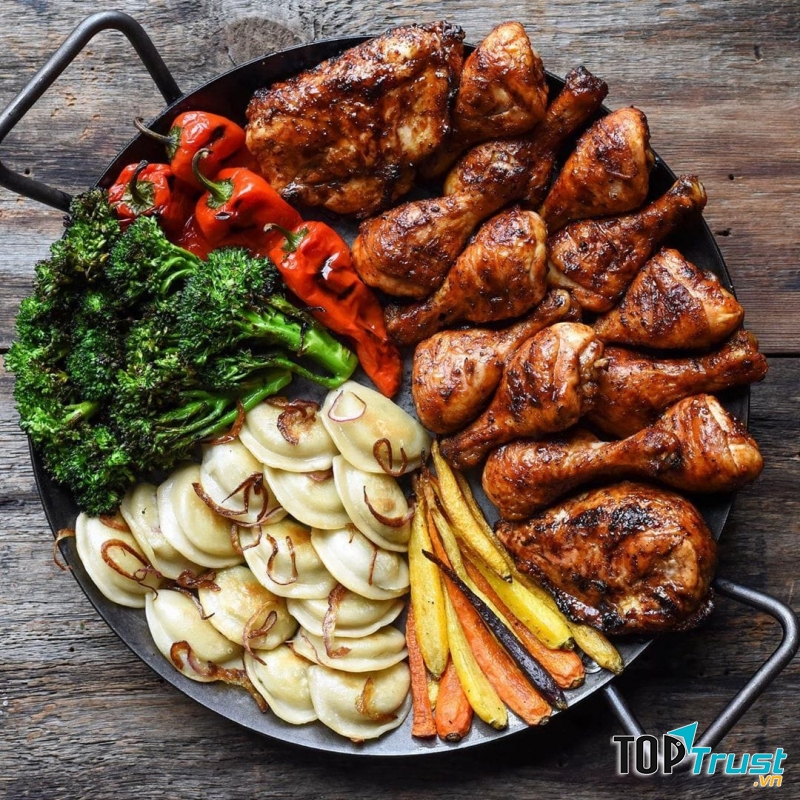 Gà Nướng Chín Lợi