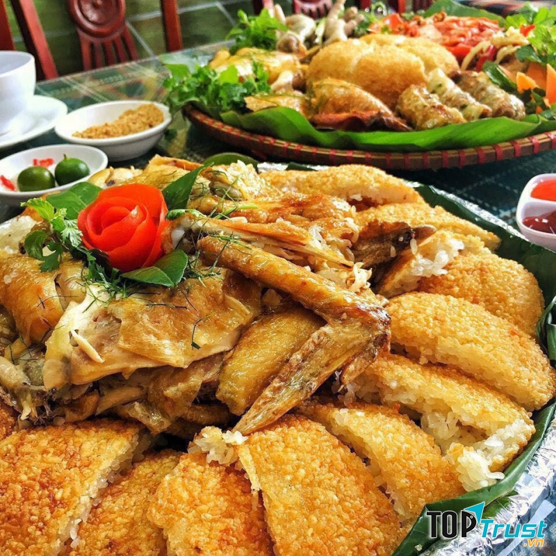 Quán gà nướng được yêu thích tại Hoàng Cầu