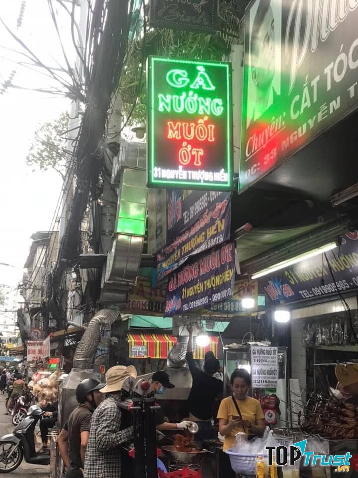 Gà nướng muối ớt Nguyễn Thượng Hiền