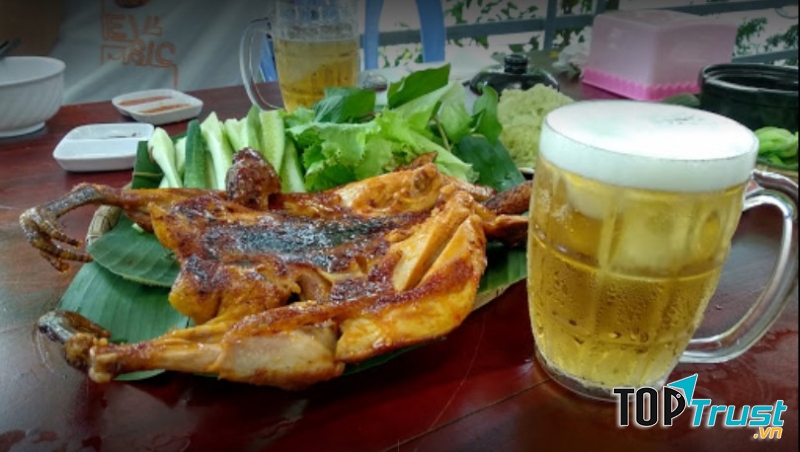 Gà Nướng Suối Tre
