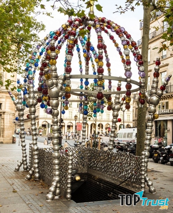Ga Palais Royal