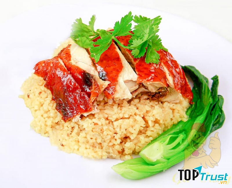 Cơm gà với công thức riêng của quán