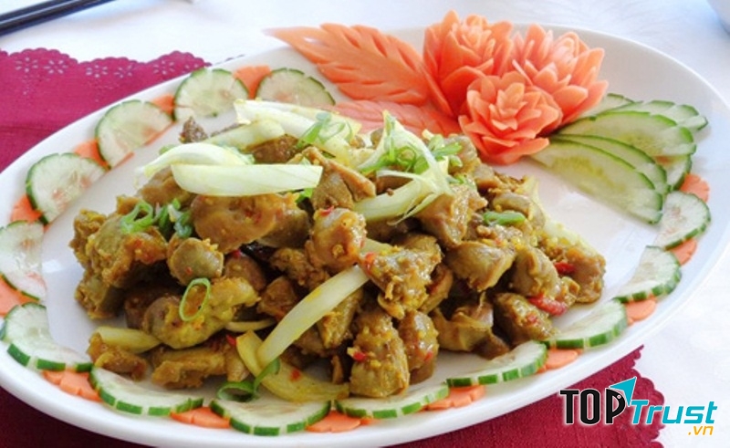 Món gà xào lăn sả ớt