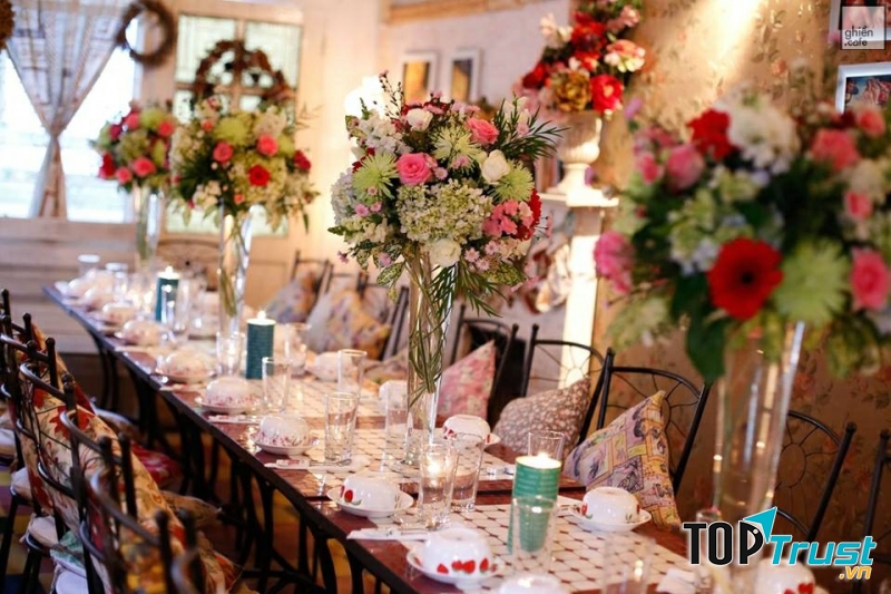 Gác Hoa Attic sở hửu cho mình một menu rất phong phú đa dạng các loại caffe như: espresso caffe