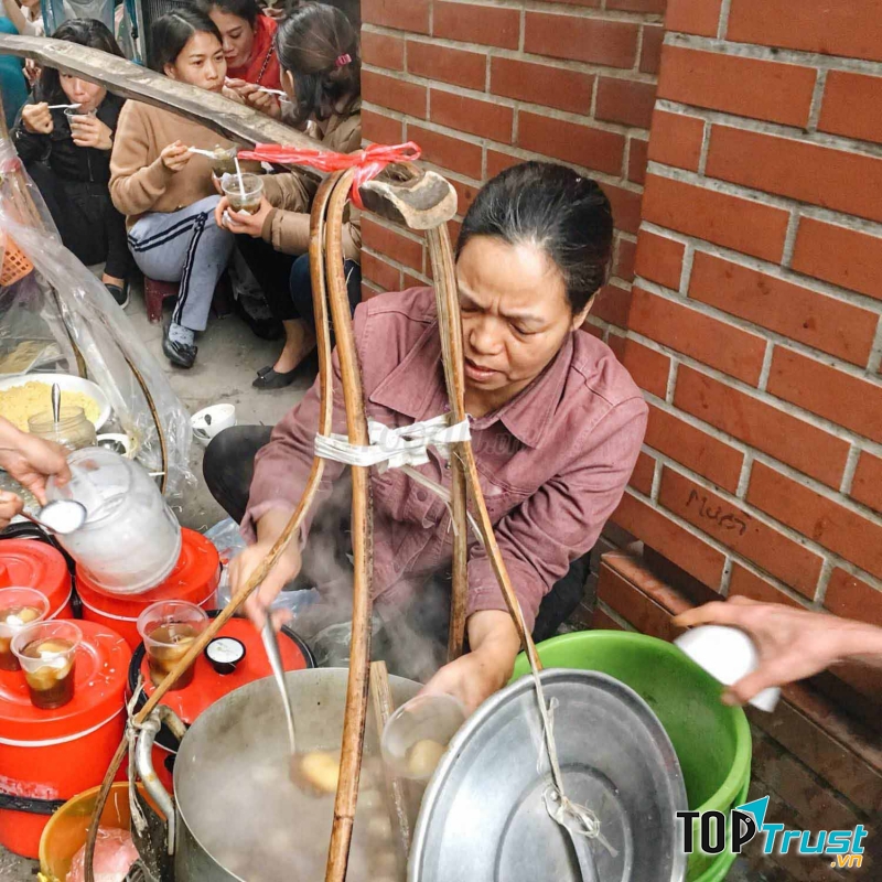 Gánh bánh trôi của cô Vân Đê Tô Hoàng
