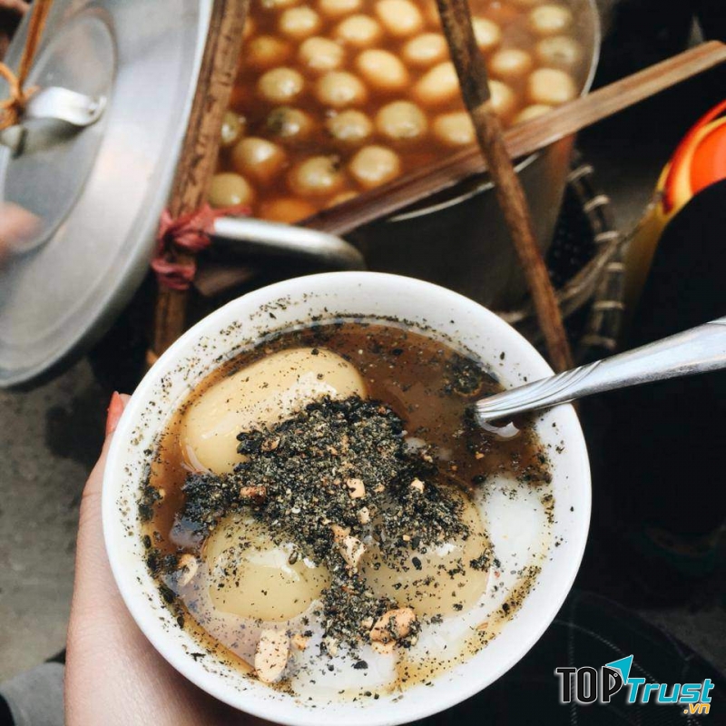 Gánh bánh trôi của cô Vân Đê Tô Hoàng