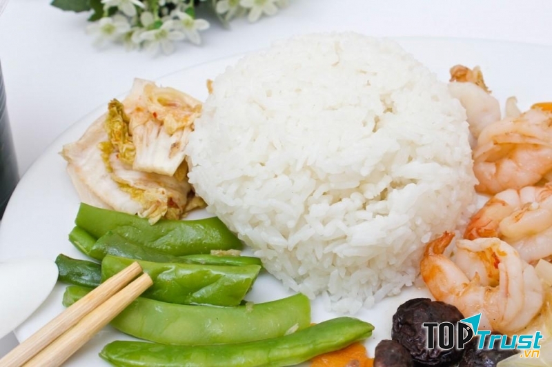 Cơm tám xoan Hải Hậu ăn đến no căng bụng mới thôi