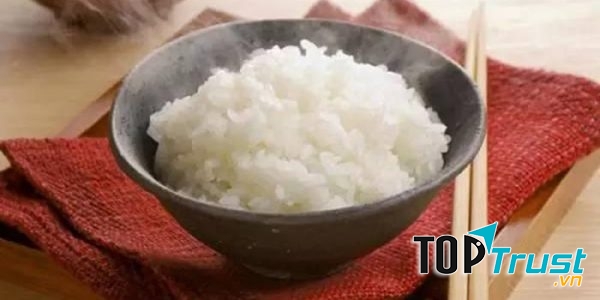 Cơm được nấu từ gạo trắng làm tăng nguy cơ tiểu đường