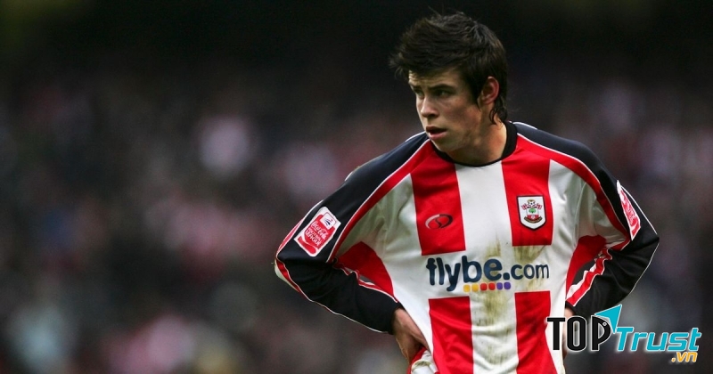 Bale trưởng thành từ lò đào tạo của Southampton