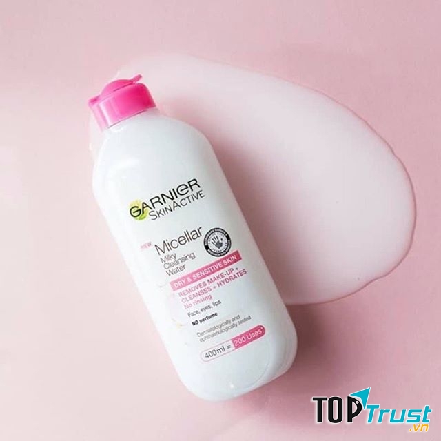 Garnier Micellar Milky Cleansing Water