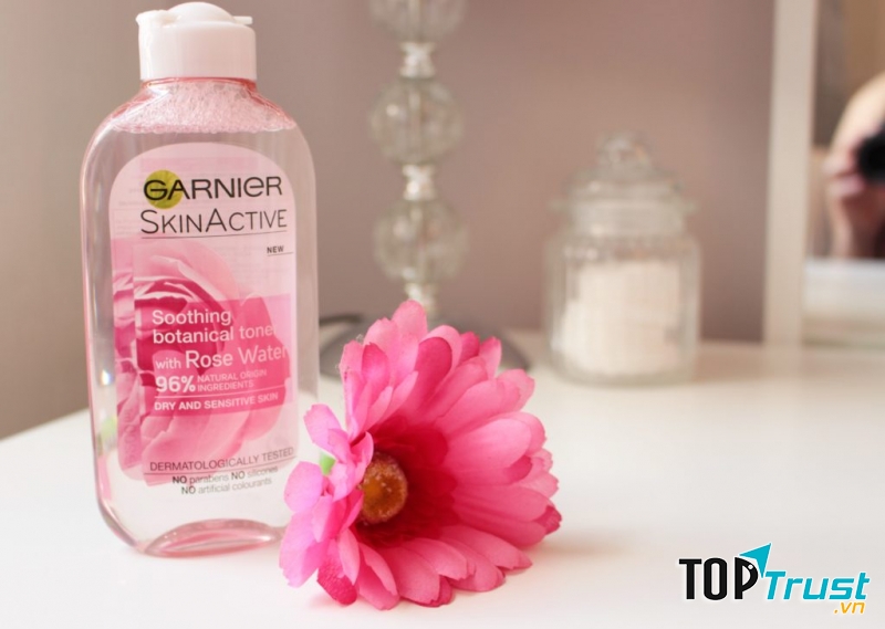 Sản phẩm toner đến từ hãng mỹ phẩm Garnier