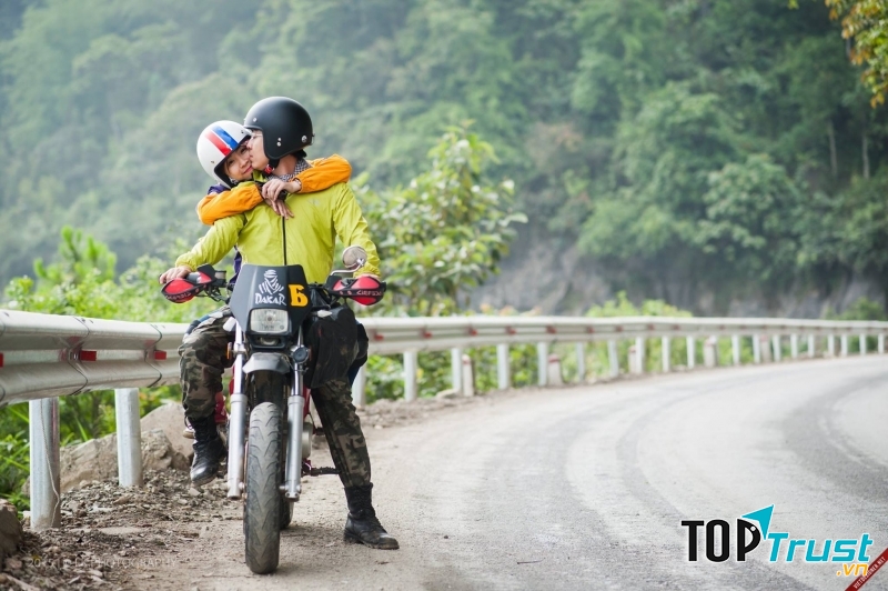 Gật đầu nhưng không quá nhiều