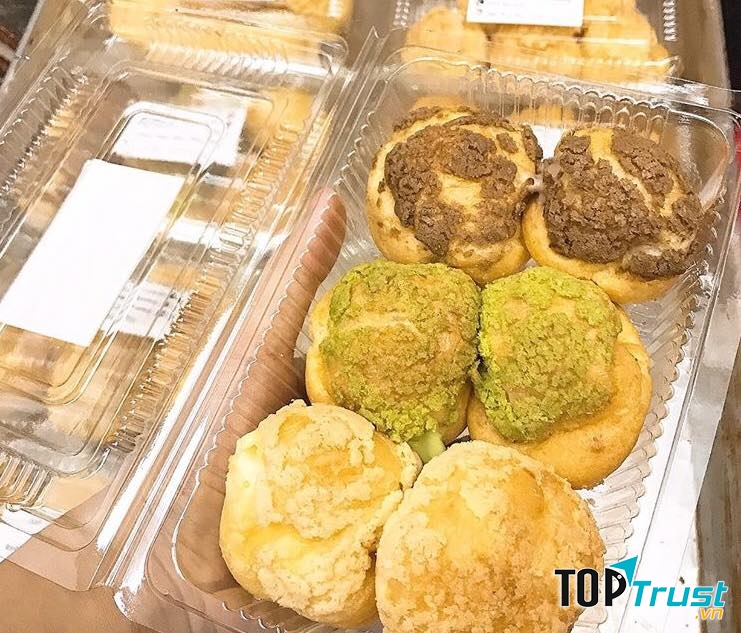 Quán với menu đa dạng từ các món mặn đến các loại bánh thơm ngon cho những tín đồ hảo ngọt