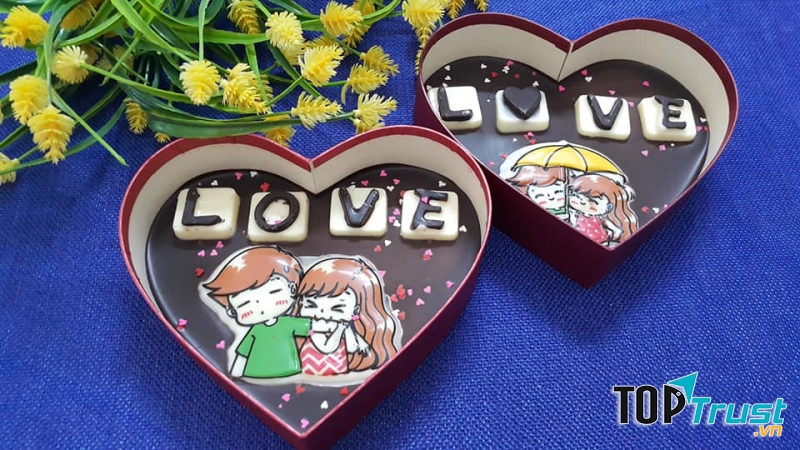 Gấu Vàng Shop có nhiều món lưu niệm độc lạ