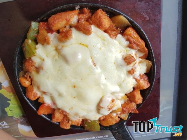 Ngon nhất là gà phủ phô mai kèm cơm trắng