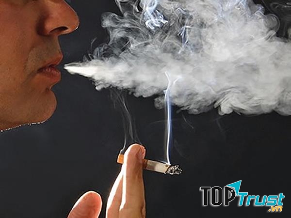 Hút thuốc lá gây vô sinh