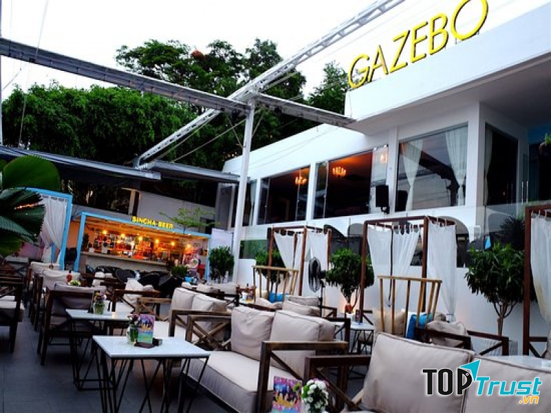 Gazebo Beach Front Lounge Cafe