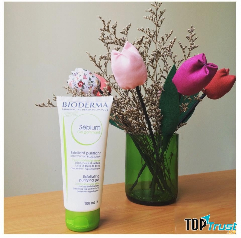 Gel tẩy tế bào chết Bio-essence Bioderma Sebium Gel Gommant